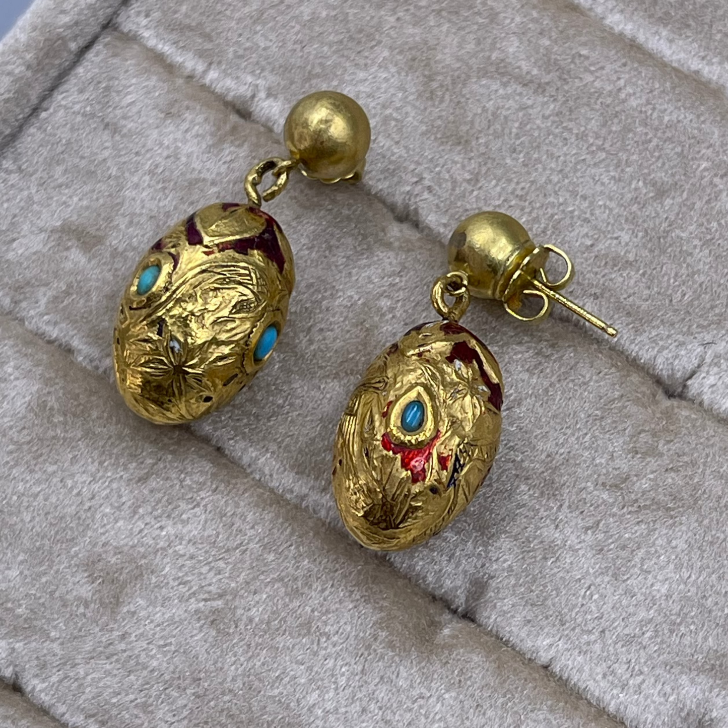 14K Yellow gold robins egg with turquoise  earring