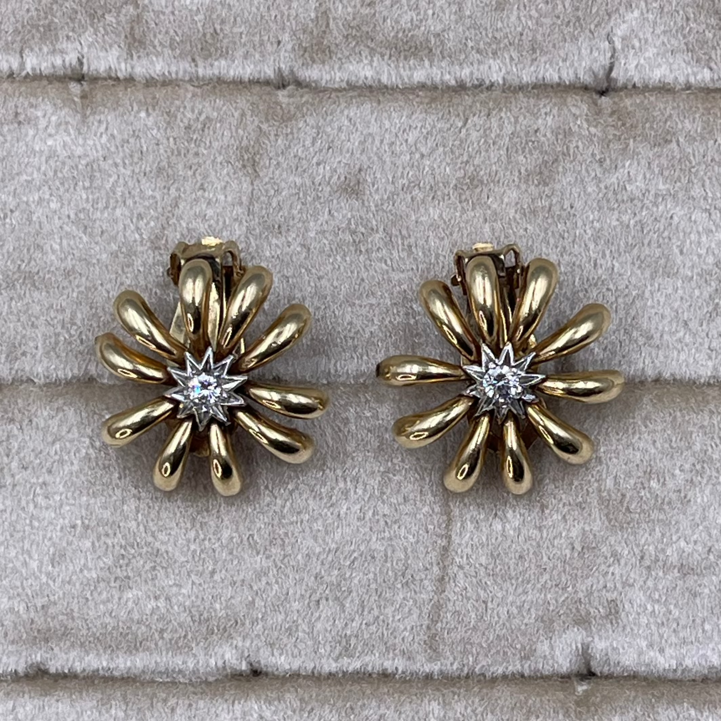 14K Yellow gold flower circle cut diamond earring