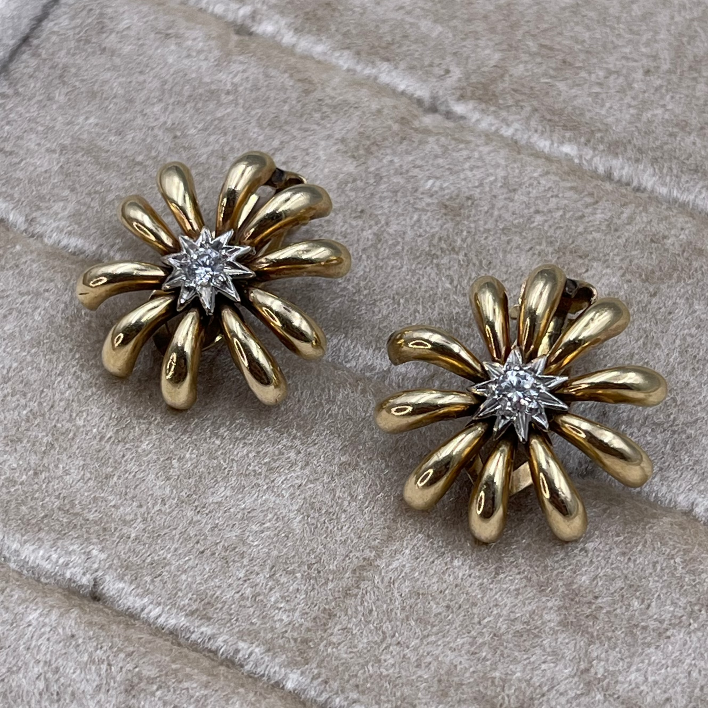 14K Yellow gold flower circle cut diamond earring