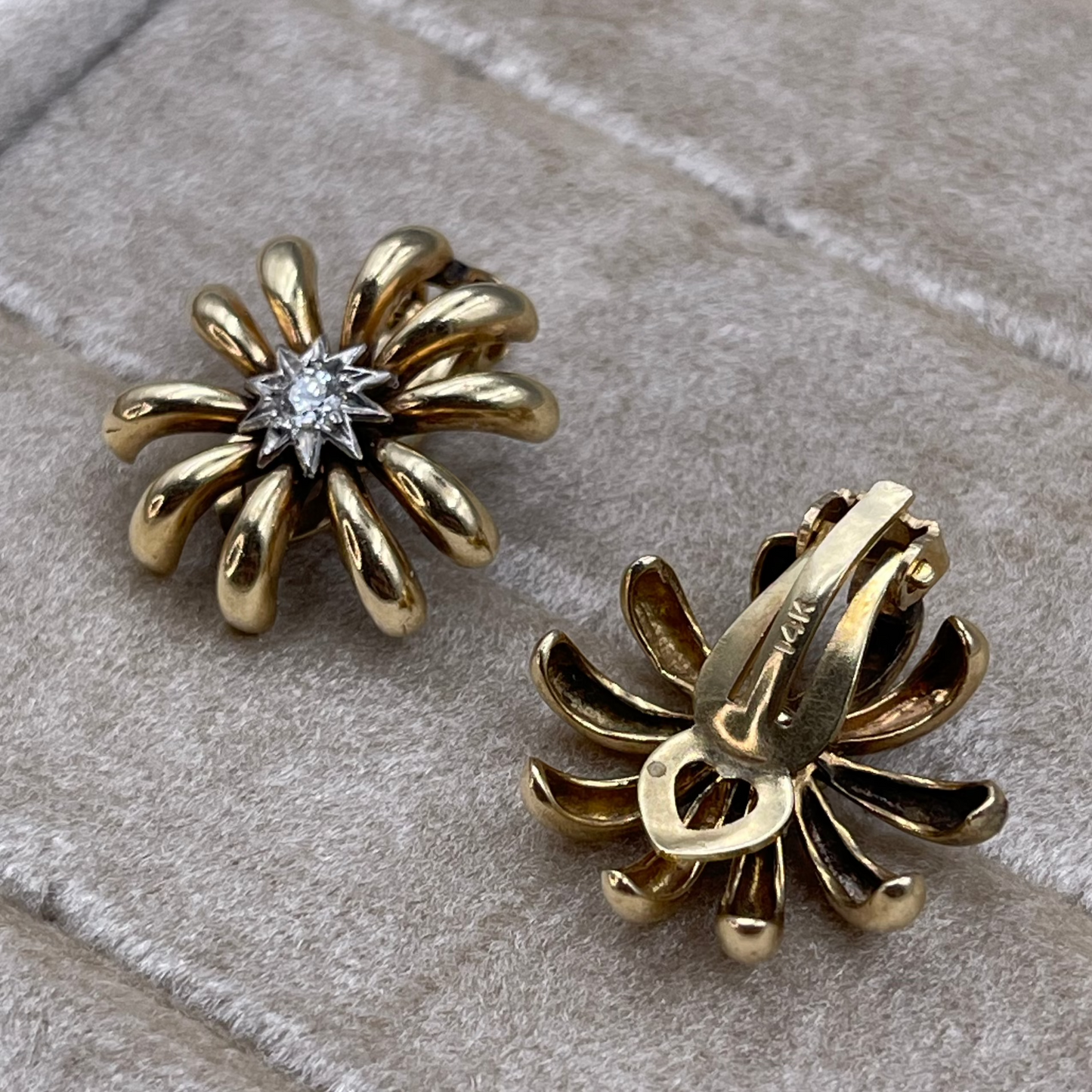 14K Yellow gold flower circle cut diamond earring